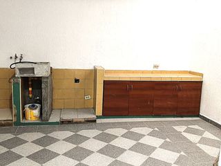 Foto 10 de ¡Exclusiva Casa de Dos Pisos en Palermo con Amplio Espacio y Seguridad!