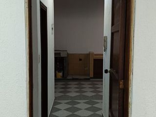 Foto 35 de ¡Exclusiva Casa de Dos Pisos en Palermo con Amplio Espacio y Seguridad!