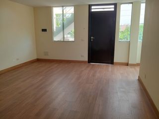 Foto 2 de Venta Departamento Urb Casuarinas Frente Parque (GAPONTE)