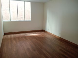 Foto 4 de Venta Departamento Urb Casuarinas Frente Parque (GAPONTE)