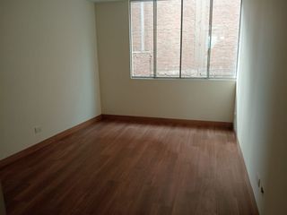 Foto 5 de Venta Departamento Urb Casuarinas Frente Parque (GAPONTE)