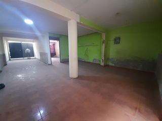 Foto 4 de SE VENDE CASA COMO TERRENO EN ZONA URBANA DE SAN JUAN DE LURIGANCHO
