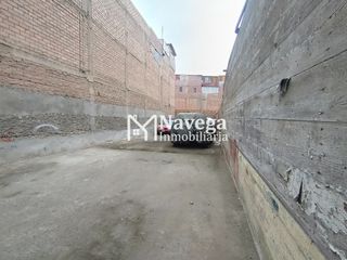 Foto 3 de VENTA DE TERRENO EN CHUCUITO - A UNA CUADRA DEL PARQUE SANTA ROSA