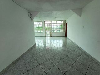 Foto 3 de SE VENDE CASA RENTERA DE OPORTUNIDAD 3 PLANTAS, LA CONCORDIA - SANTO DOMINGO - ECUADOR