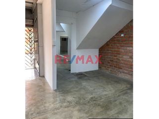 Foto 10 de Local Comercial En Alquiler - Los Olivos