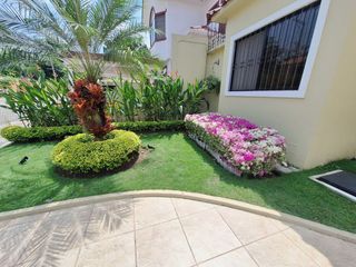 Foto 5 de Venta de Casa en Vía a la Costa, Urbanización Vía al Sol