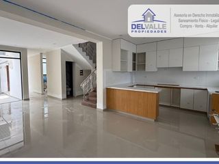 Foto 5 de VENTA Hermosa Casa - Miraflores Country Club.