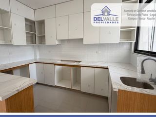 Foto 6 de VENTA Hermosa Casa - Miraflores Country Club.