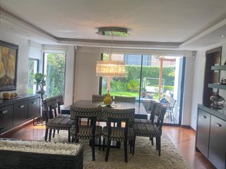 Foto 1 de Espectacular casa de venta, Urbanización El Condado, Norte de Quito