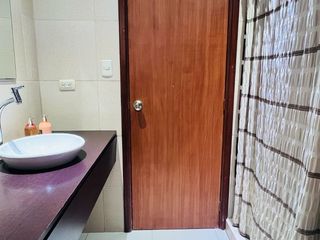 Foto 11 de VENTA DEPARTAMENTO EN SANTA CECILIA: 1ER PISO- 3 DORMITORIOS - 2.5 BAÑOS - CUARTO DE SERVICIO Y BAÑO - 2 PARQUEOS - GUARDIANIA