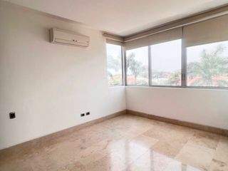 Foto 2 de Departamento en venta con vista al Ríos, Guayaquil Tennis Club - Samborondón