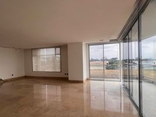 Foto 5 de Departamento en venta con vista al Ríos, Guayaquil Tennis Club - Samborondón