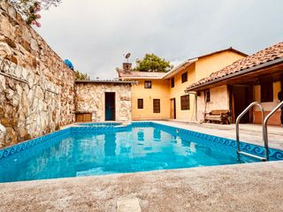 Foto 9 de Casa de campo de venta Cuenca Ecuador con piscina