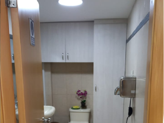Foto 11 de Oficina amoblada en venta, Edificio La Torre - Centro de Guayaquil