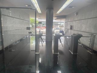 Foto 14 de Alquilo oficina 155 m2, 3 coch paralelas, Miraflores