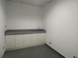 Foto 5 de Alquilo oficina 155 m2, 3 coch paralelas, Miraflores