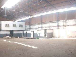 Foto 9 de VENTA DE TERRENO 2458 M2, FRENTE 35 M, ZONIFICACION VIVIENDA TALLER, RDM 12 PISOS