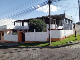 Foto 1 de venta de casa en sector arupos , valle de los chillos
