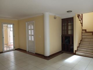 Foto 4 de En Venta Hermosa Casa En Conjunto De 6 casas, Conocoto