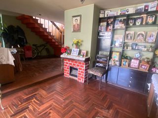 Foto 4 de Amplia casa en venta en ADEPA a precio de terreno