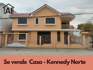 Foto 2 de Se vende Casa en Kennedy Norte en Guayaquil Norte
