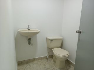 Foto 4 de Bodega comercial en la central mayorista textil