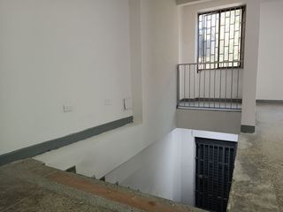 Foto 8 de Bodega comercial en la central mayorista textil