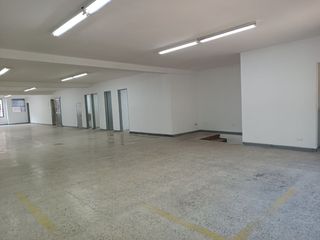 Foto 14 de Bodega comercial en la central mayorista textil