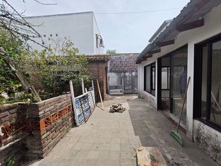 Foto 10 de Ituzaingo - Venta - Casa en Block 3 Amb Al Frente - 3 y 2 Ambientes Al Fondo