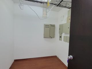 Foto 12 de Oficina de Lujo. Amplia oficina de 440m2 en Renta