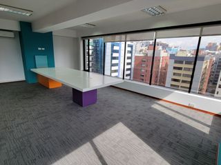 Foto 15 de Oficina de Lujo. Amplia oficina de 440m2 en Renta