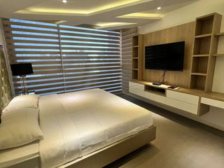 Foto 7 de Puerto Santa Ana, Renta de hermoso departamento 3 dormitorios amoblado con vista al Río