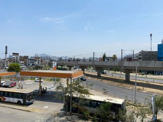 Foto 2 de Se alquila oficina en Av. aviación de 100 m2