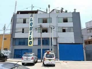 Foto 9 de Se alquila oficina en Av. aviación de 100 m2