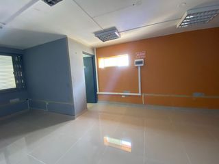Foto 18 de Se alquila oficina de 200 m en Av. aviación