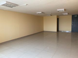 Foto 3 de Se alquila oficina en Av. aviacion de 200m2