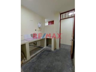 Foto 9 de Se Vende Casa De 02 Pisos En Calle Las Malvas Ventanilla