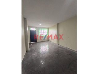 Foto 11 de Se Vende Casa De 02 Pisos En Calle Las Malvas Ventanilla