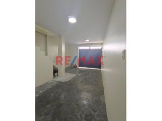Foto 12 de Se Vende Casa De 02 Pisos En Calle Las Malvas Ventanilla