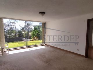 Foto 6 de Venta de casa con amplios jardines, Conocoto con cercanía al colegio Salle