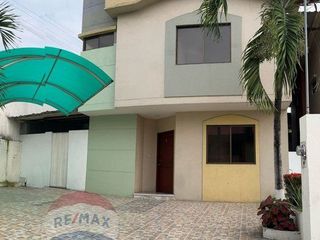 Foto 1 de VENTA DE CASA EN URB SAN FELIPE GUAYAQUIL