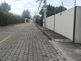 Foto 3 de ARRIENDO CASA EN TUMBACO -  CONJUNTO SAMANA