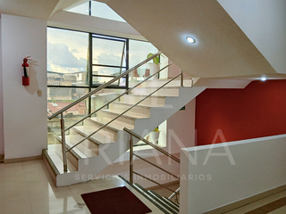 Foto 3 de Renta de Oficinas centricas Avenida Quevedo Abraham Calazacon, Santo Domingo