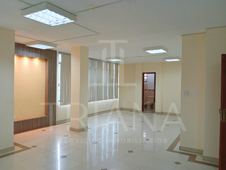 Foto 9 de Renta de Oficinas centricas Avenida Quevedo Abraham Calazacon, Santo Domingo