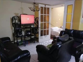 Foto 2 de VENTA DE CASA CERCA AL BALNEARIO DE PIMENTEL