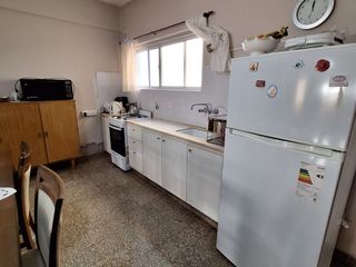 Foto 10 de VENDO AMPLIO DEPARTAMENTO CENTRICO BAHíA BLANCA