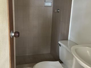 Foto 4 de VENDO EXCELENTE APTO  REMODELADO SEGUNDO PISO  MULTICENTRO