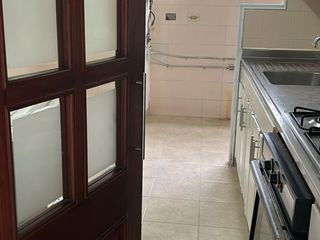 Foto 6 de VENDO EXCELENTE APTO  REMODELADO SEGUNDO PISO  MULTICENTRO