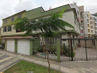 Foto 1 de SE ALQUILA AMPLIA CASA EN URB. EL CARMEN – PUEBLO LIBRE