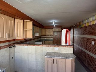 Foto 11 de DEPARTAMENTO EN VENTA, LA MAGDALENA, QUITO, A POCOS MINUTOS DE LA PARADA DEL METRO, CORAL. CC. EL RECREO